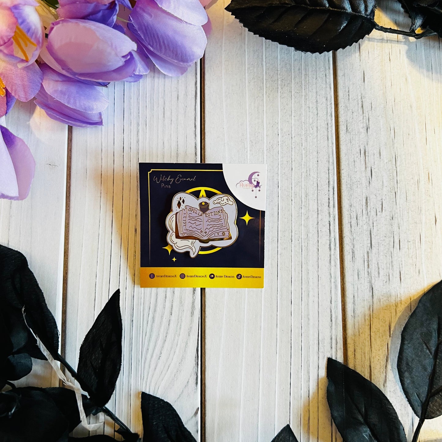 Spellbook witch enamel pin | hard enamel pin , witch pin , spellbook , witchcraft , Halloween