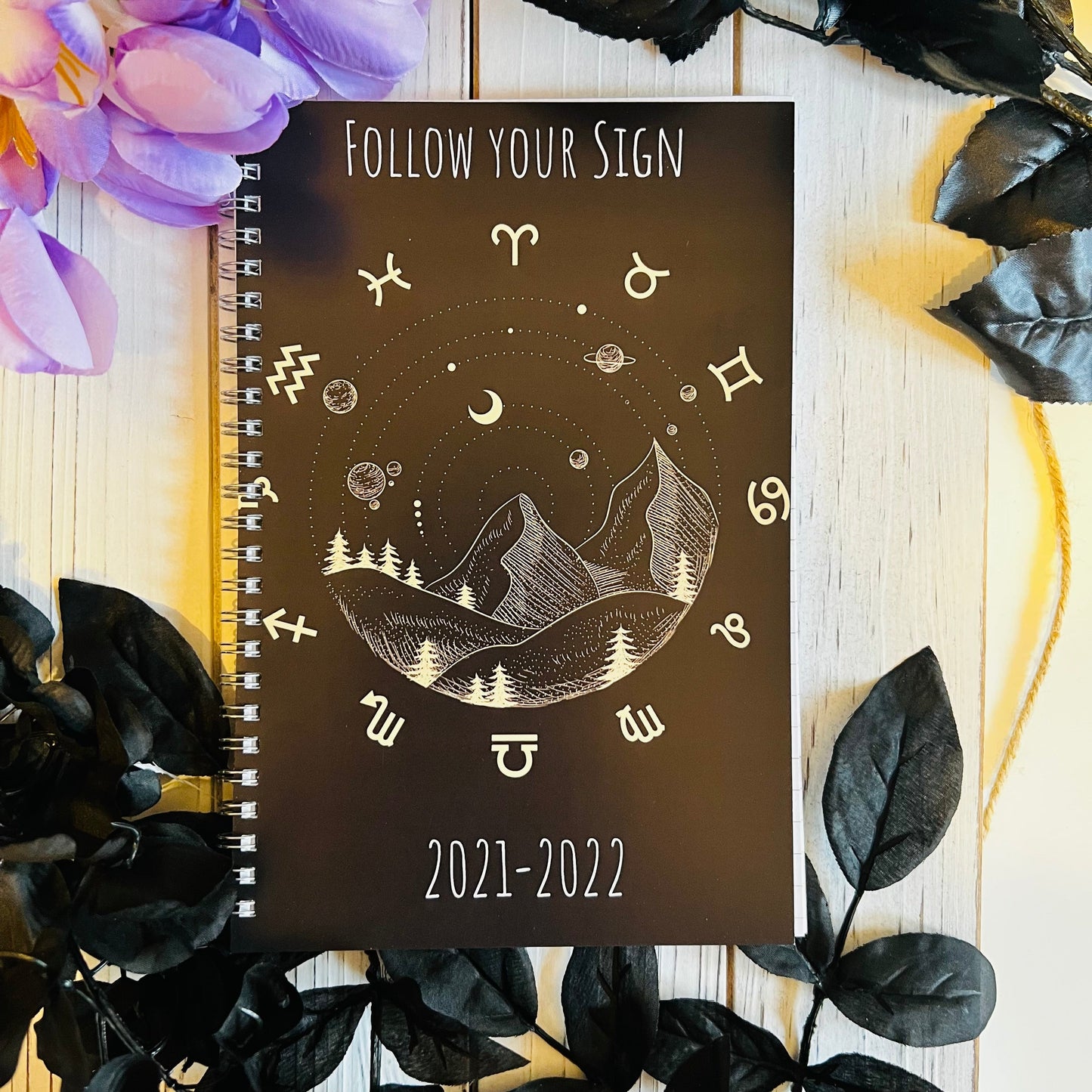 2022 Journal Astrology Signs , Lined paper , 5x7